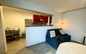 Maisonnette Des Douves Plein Centre 1 A 4 Voyageurs